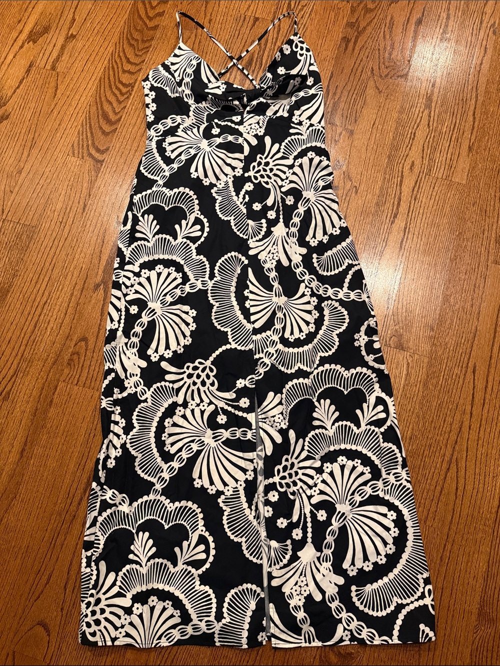 Banana Republic Factory Black and White Floral-Pattern Maxi Dress